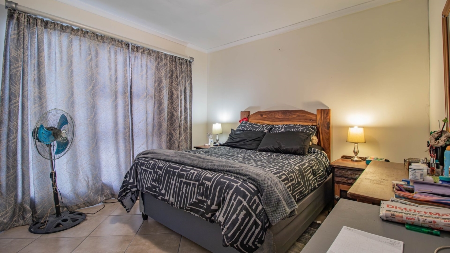 2 Bedroom Property for Sale in Admirals Park Western Cape